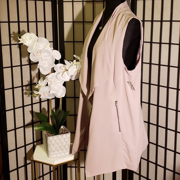 NEW Simply Styled Vest Jacket - Picture 2 of 5